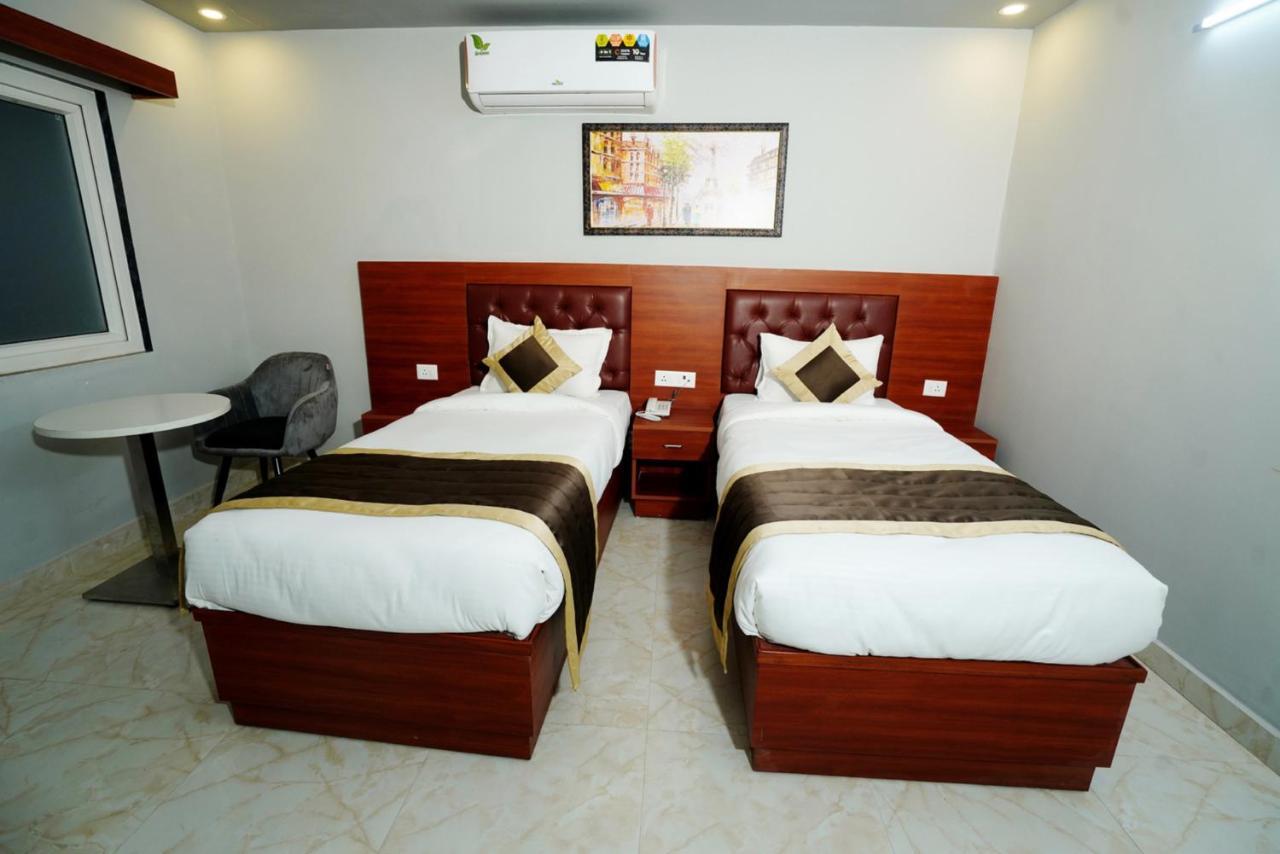 Expomart Inn Greater Noida Exterior photo